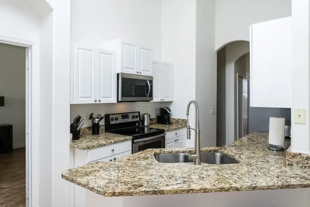 Tuscan Hills 3 Bed, 2 Bath Courtyard Villa 3 Bedroom Villa by Redawning