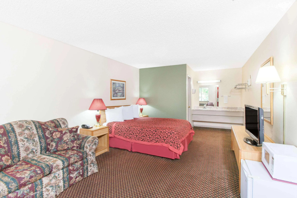 Days Inn by Wyndham Eureka Springs