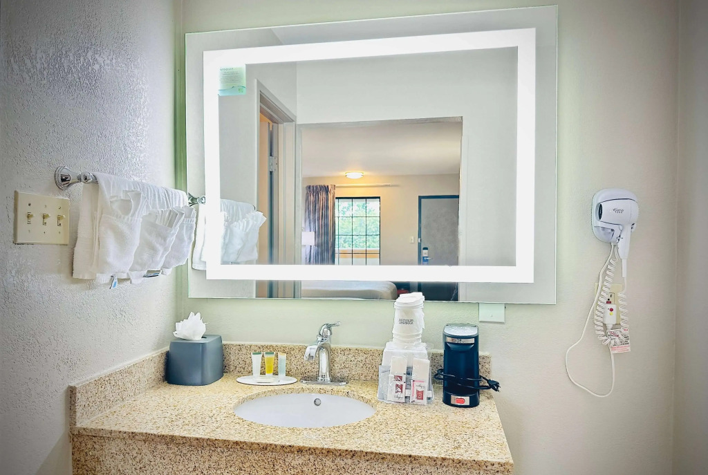 Days Inn Alexandria by Wyndham