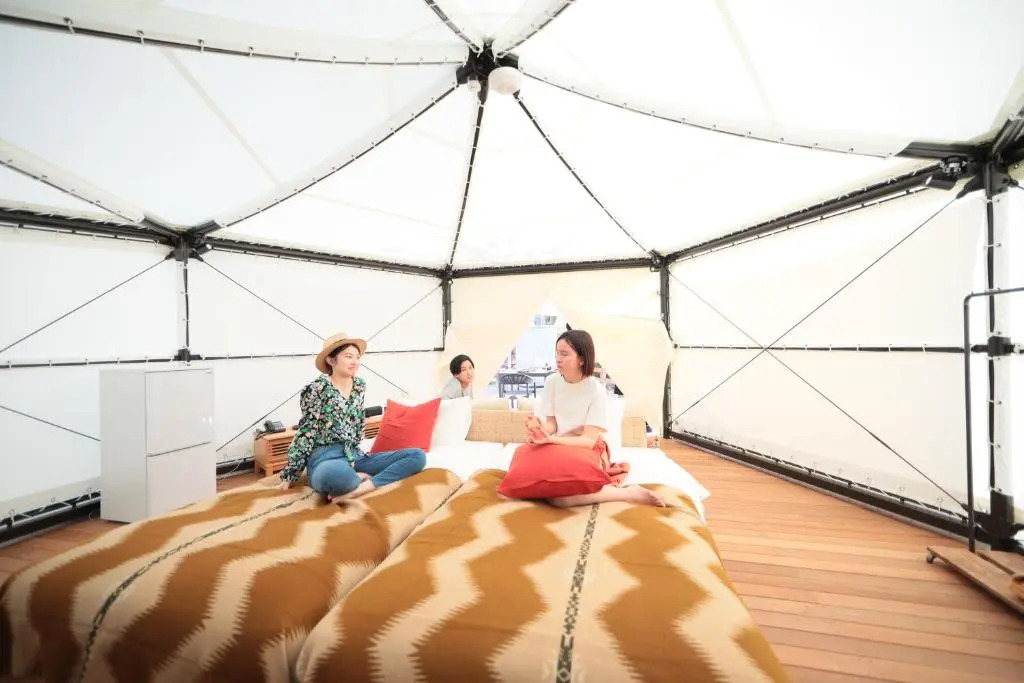 THE Retreat