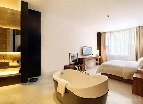 Cloud 1 Hotel Fuling