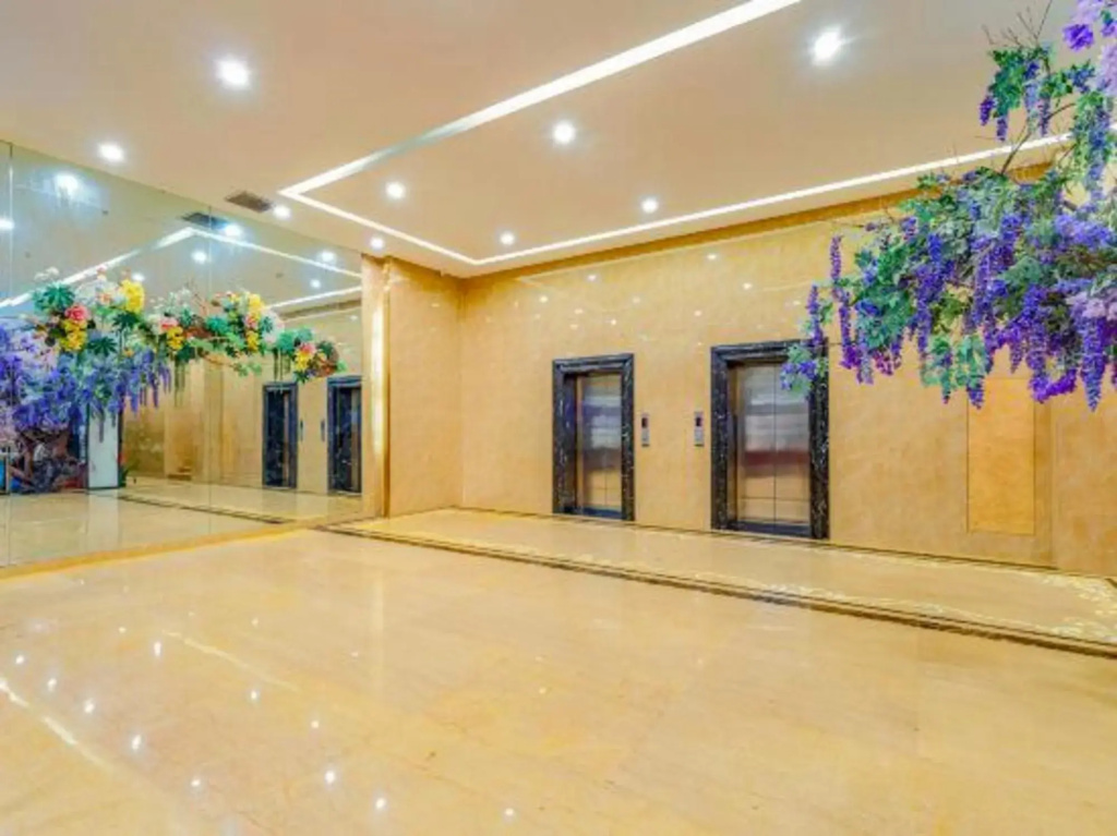 Poya Hotel