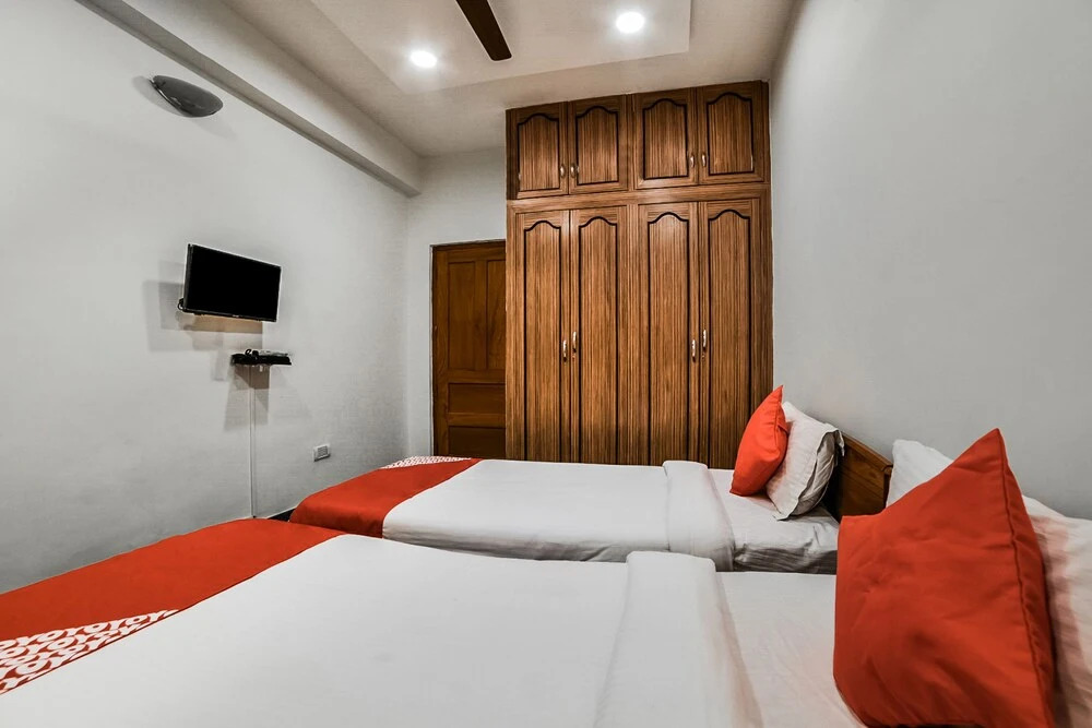 OYO 13498 Infinity Service Apartments