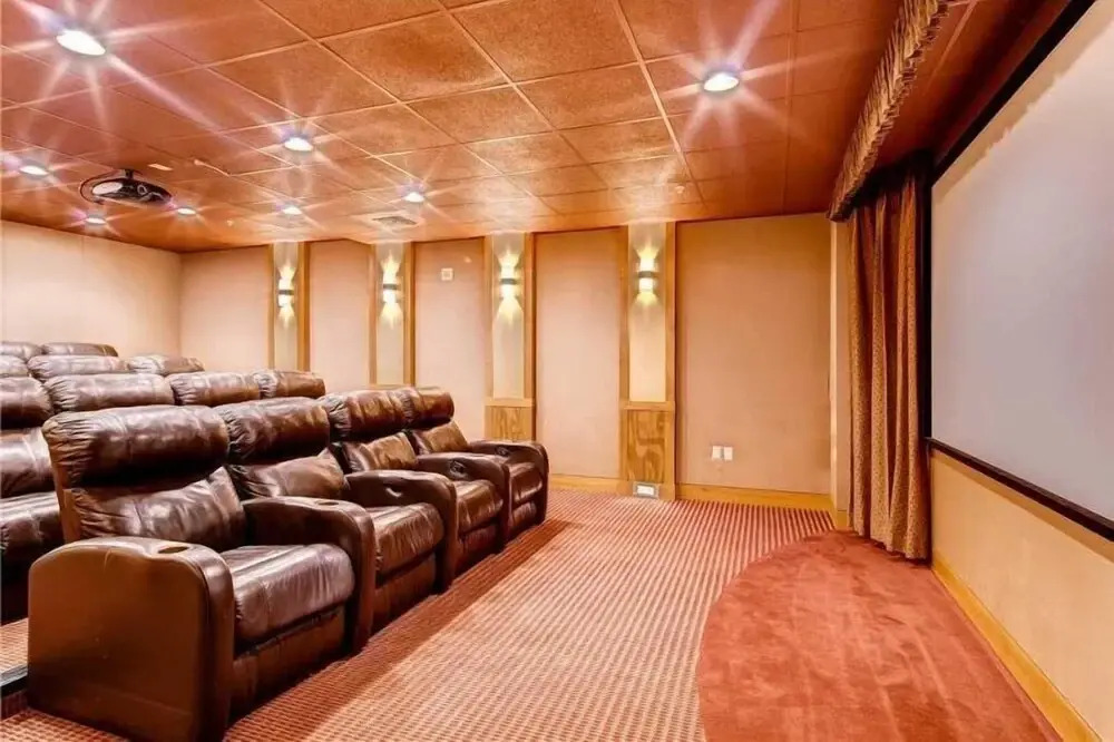 Luxury 3 Bedroom Breckenridge Vacation Rental with Mountain Views Steps from Historic Main Street