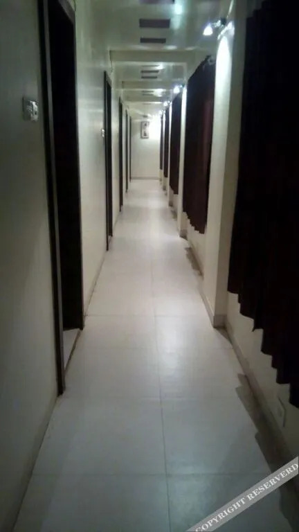 Hotel Golden Dream Lodging