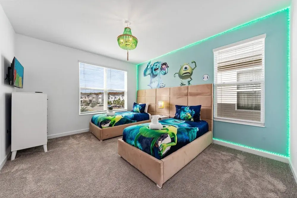 5BR 5BA Home Storey Lake Water Park Amenities