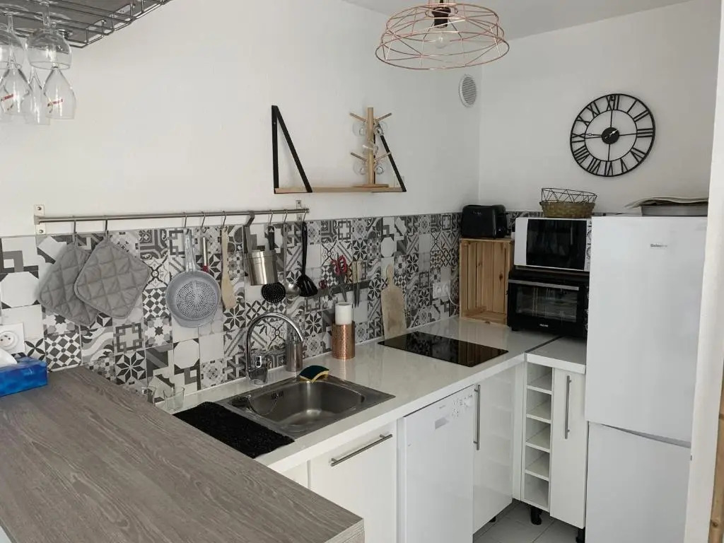 Appartement Sète, 2 pièces, 4 personnes - FR-1-338-369