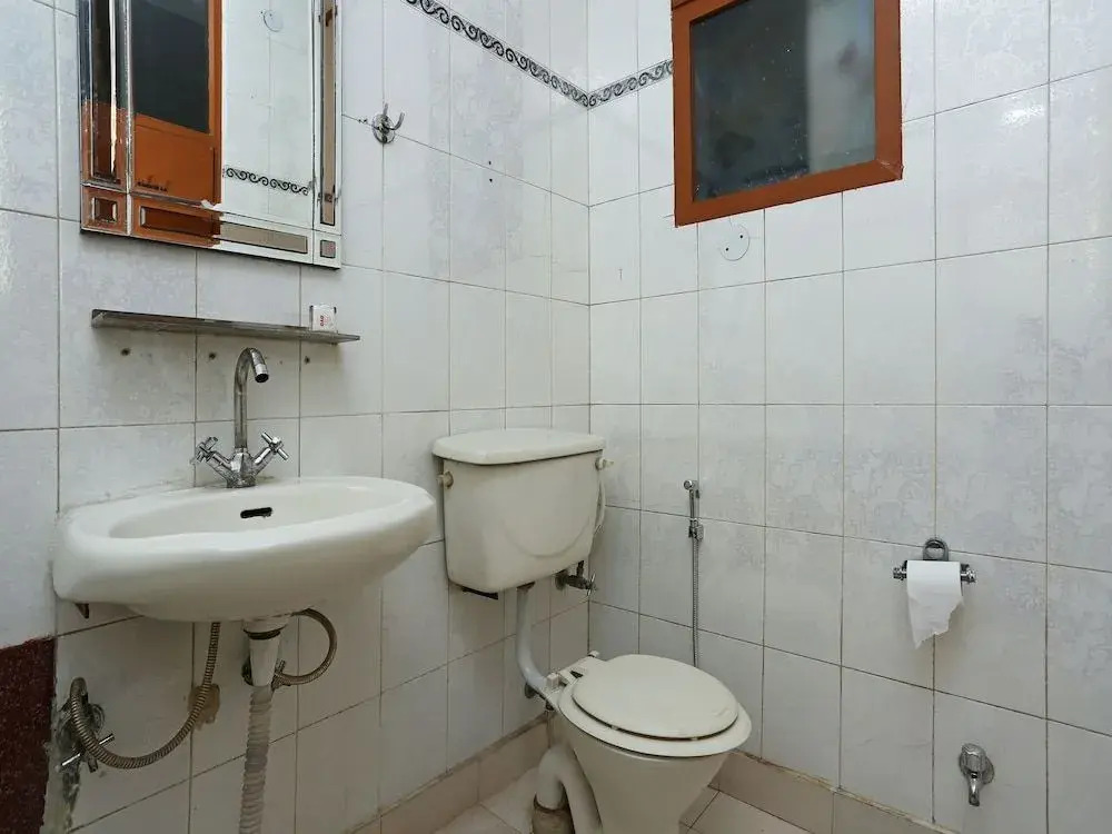 OYO 14674 Hotel Raj Mahal Inn