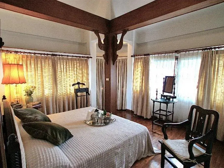Lotus Hotel