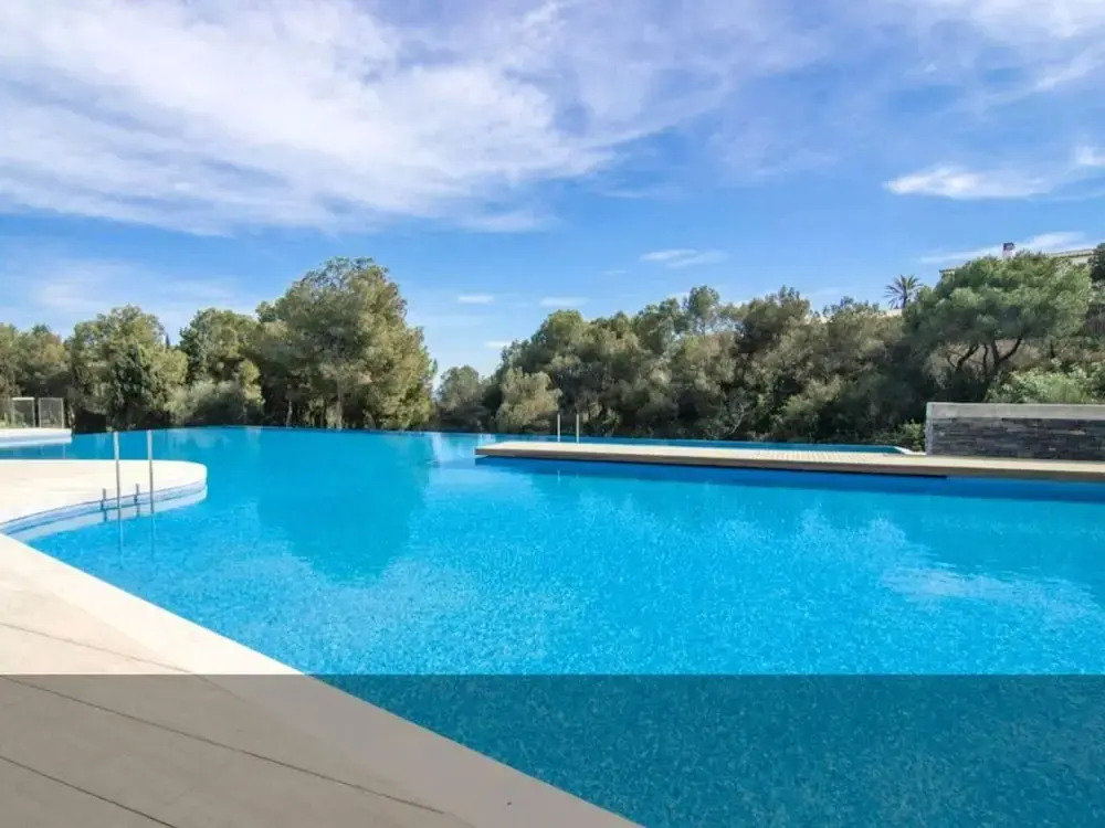 House with 3 Bedrooms in Sant Pere de Ribes, with Wonderful Sea View, Pool Access, Enclosed Garden