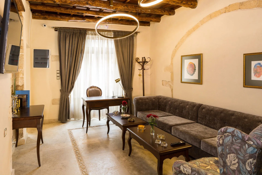 Phaedra Suites
