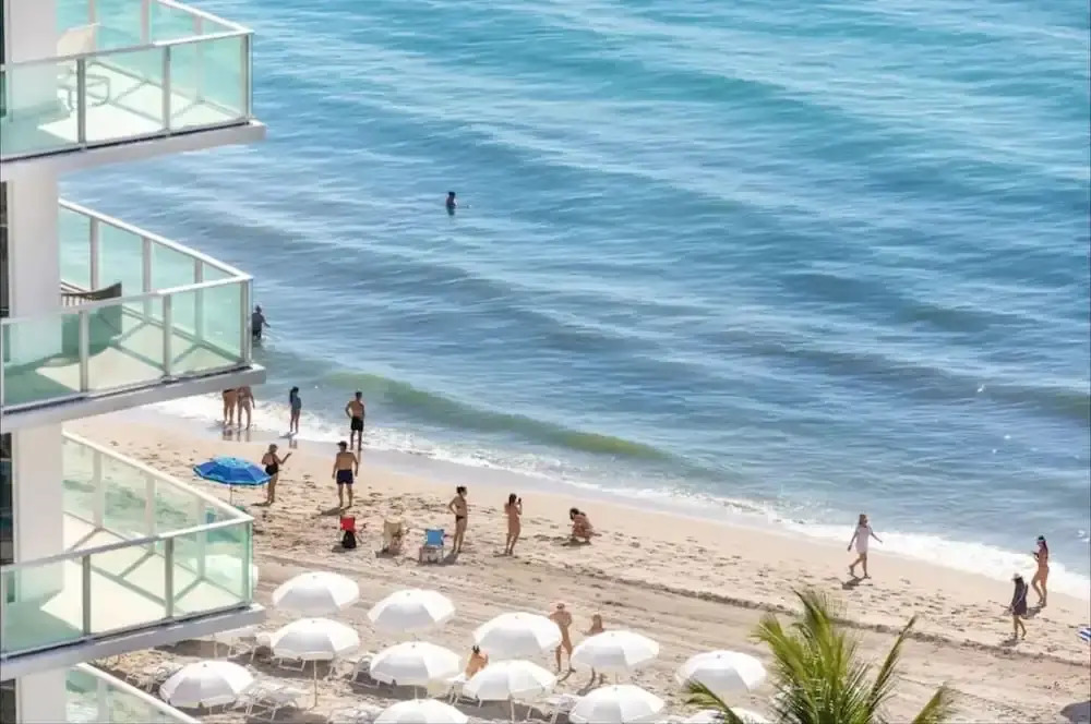 Beautiful Hyde Resort Luxe 2BR Private Beachfront