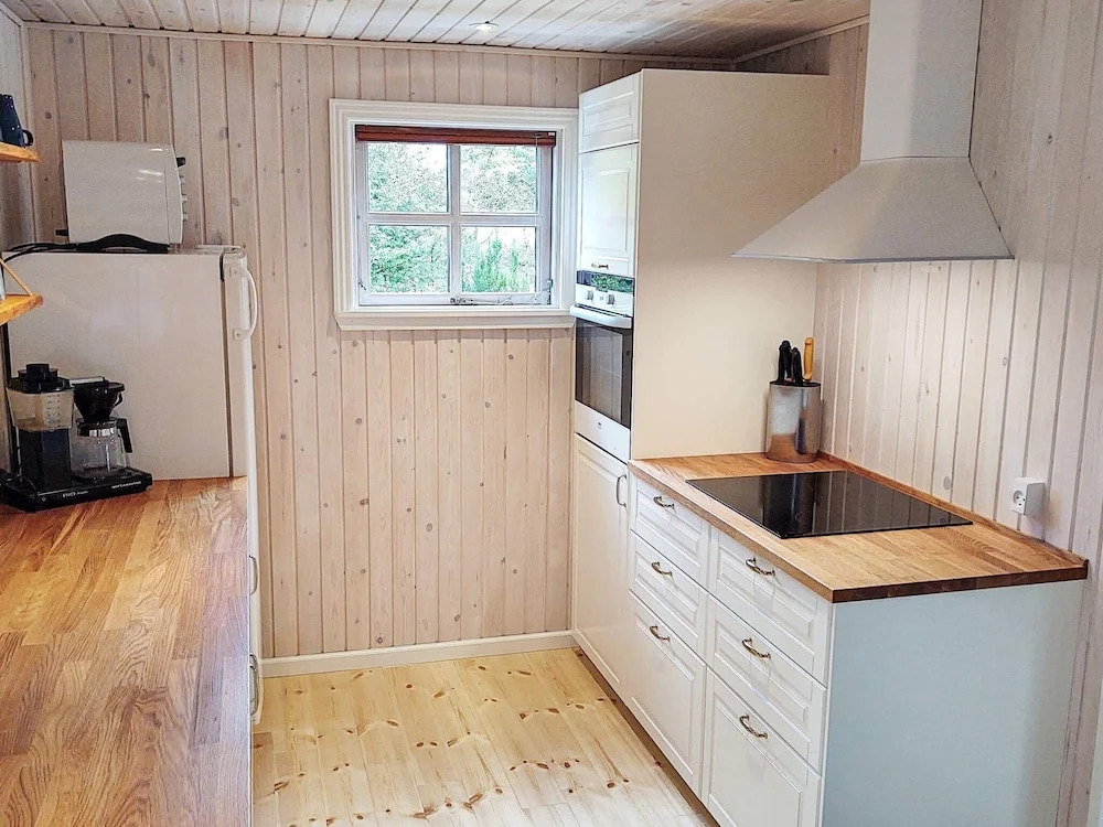 Rustic Holiday Home in Hemmet near Fjord