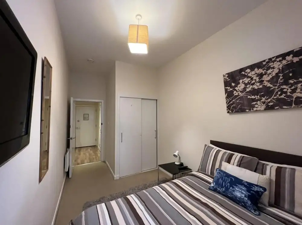 Lovely Twin 2-flats Condo In Aberdeen-no Party