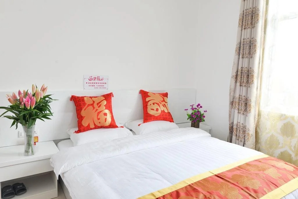 Lijiang Airport Yijia Hotel