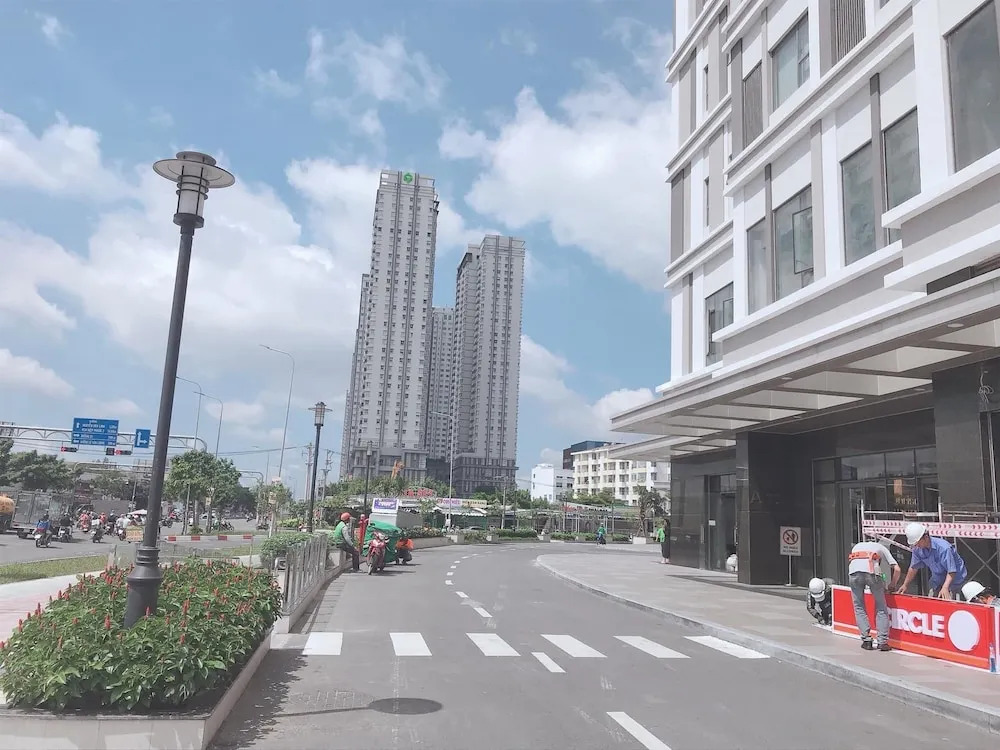 Diamond Luxury Sunrise City