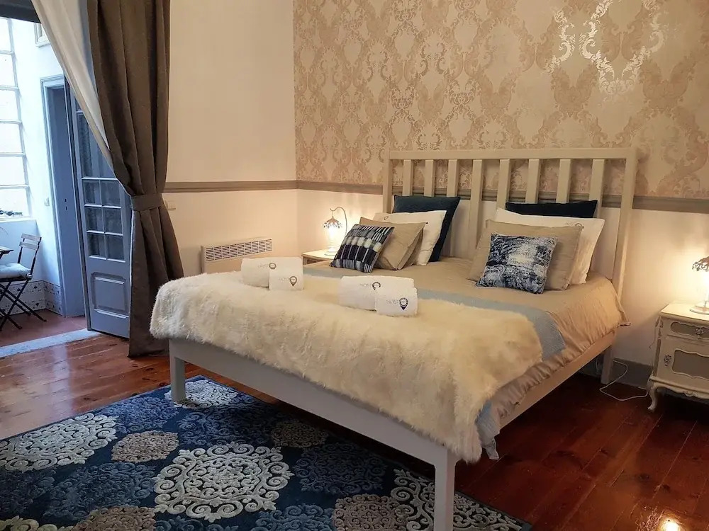 Estrela Charming Rooms 2 by HOST-POINT