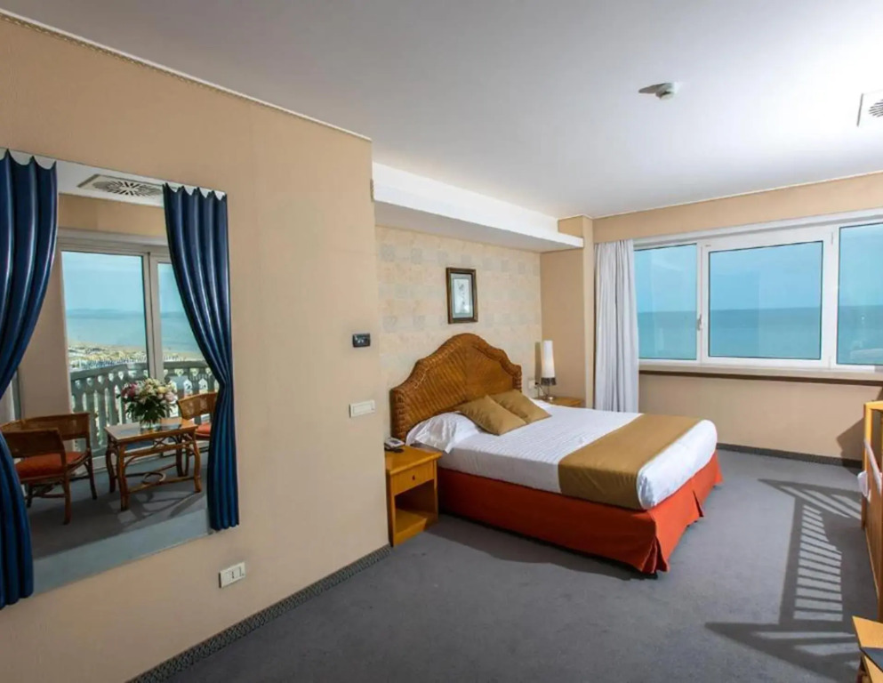 City Hotel