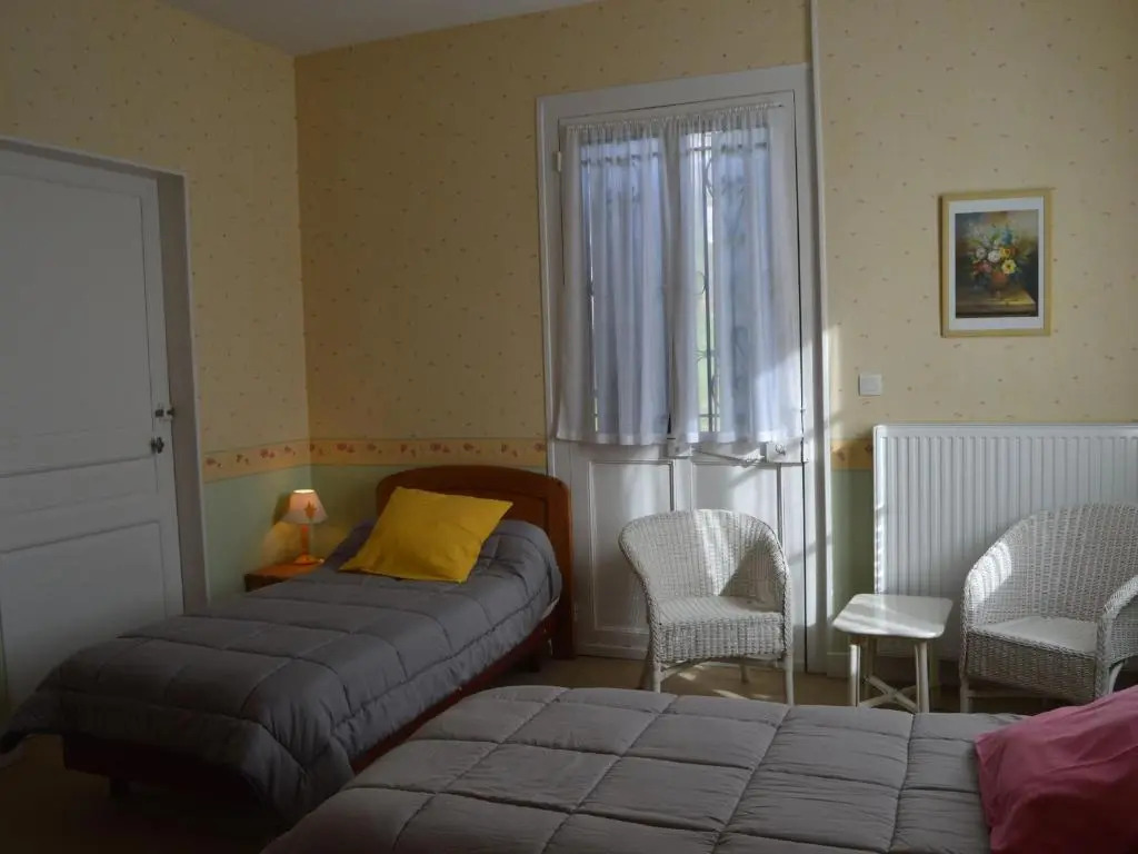 Gîte entre Touraine et Berry, bordé de rivière, près du parc animalier et station thermale - FR-1-591-67