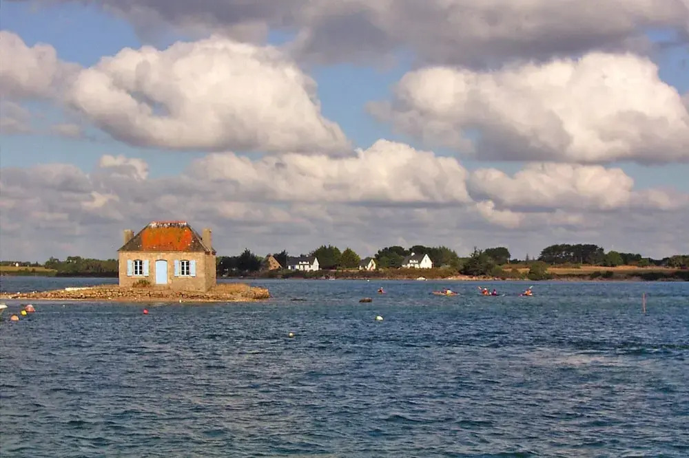 Semi-detached House, Port-louis
