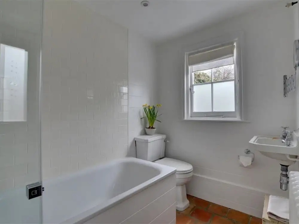 Lovely Holiday Home in Old Town of Whitstable near Beach