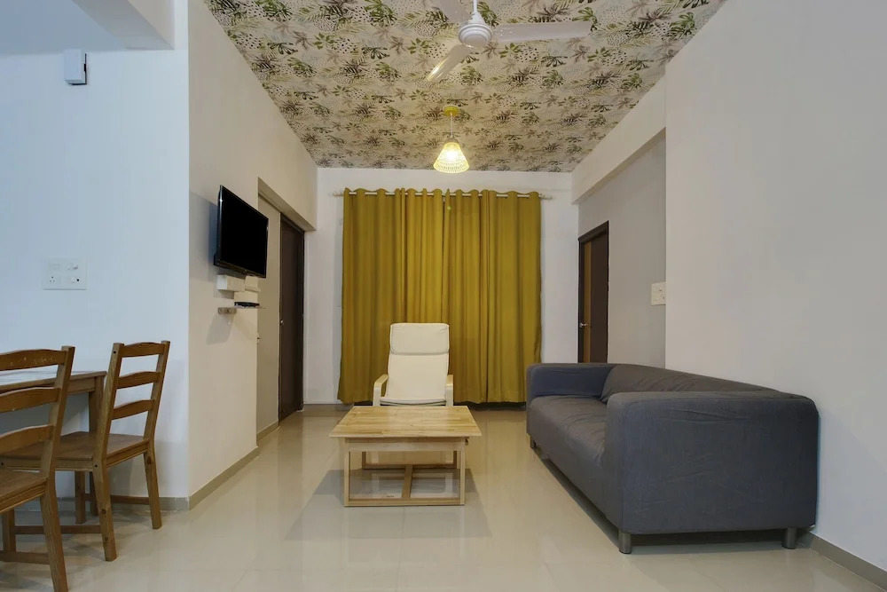 OYO 24510 Home Elegant 2BHK Dabolim