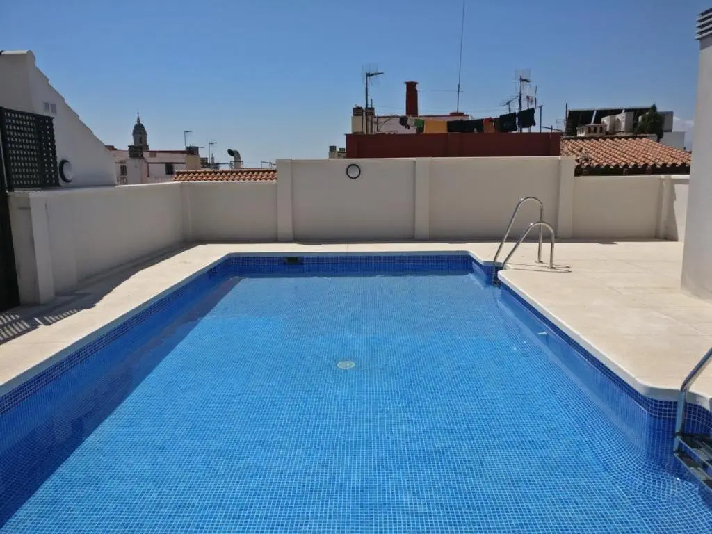 Atico terraza privada piscina centro ac nuevo 1hab