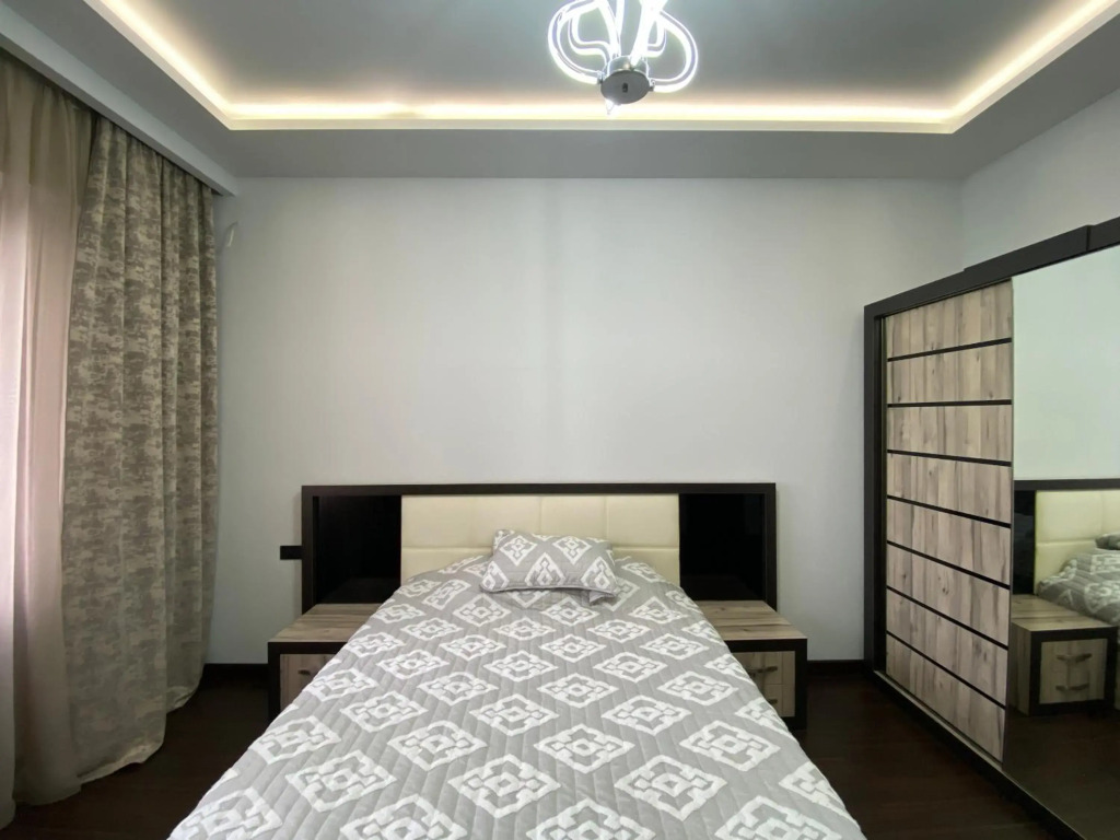 Northern Avenue, 3 bedrooms Luxury, New Renovated apartment TT666