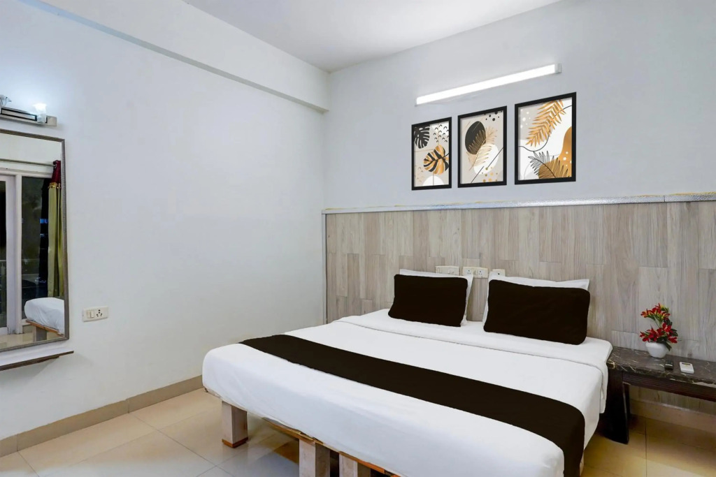 Lotels Hotel