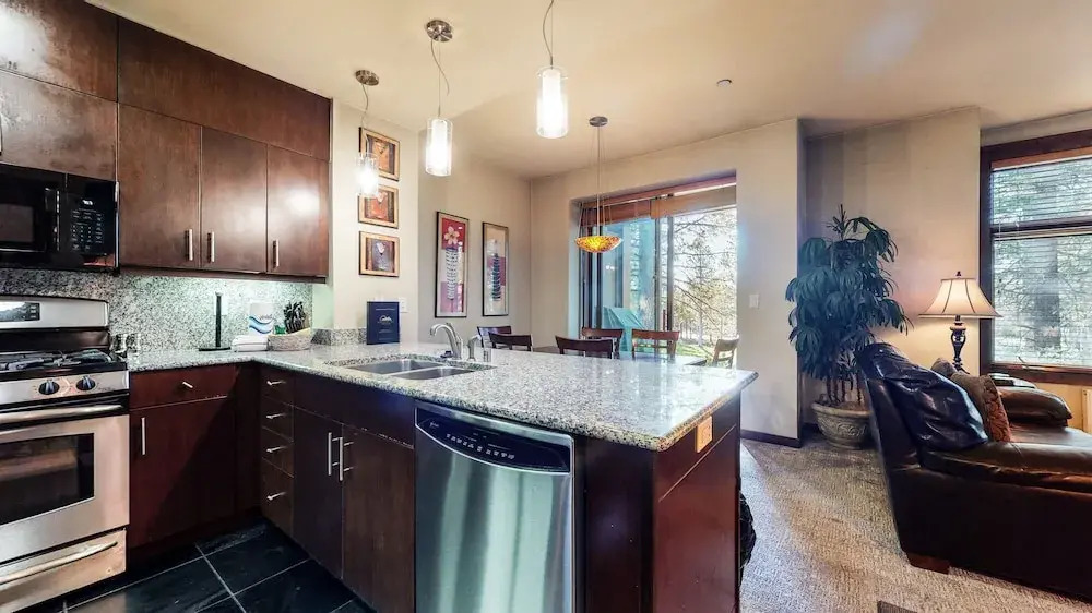 Solstice 4 2 Bedrooms 2 Bathrooms Condo