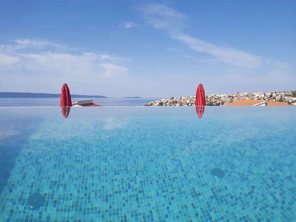 Heated Infinity Pool, Family Apartment With Panoramic sea View 3
