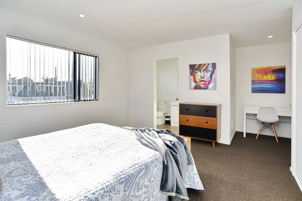 Parlane Apartment 3