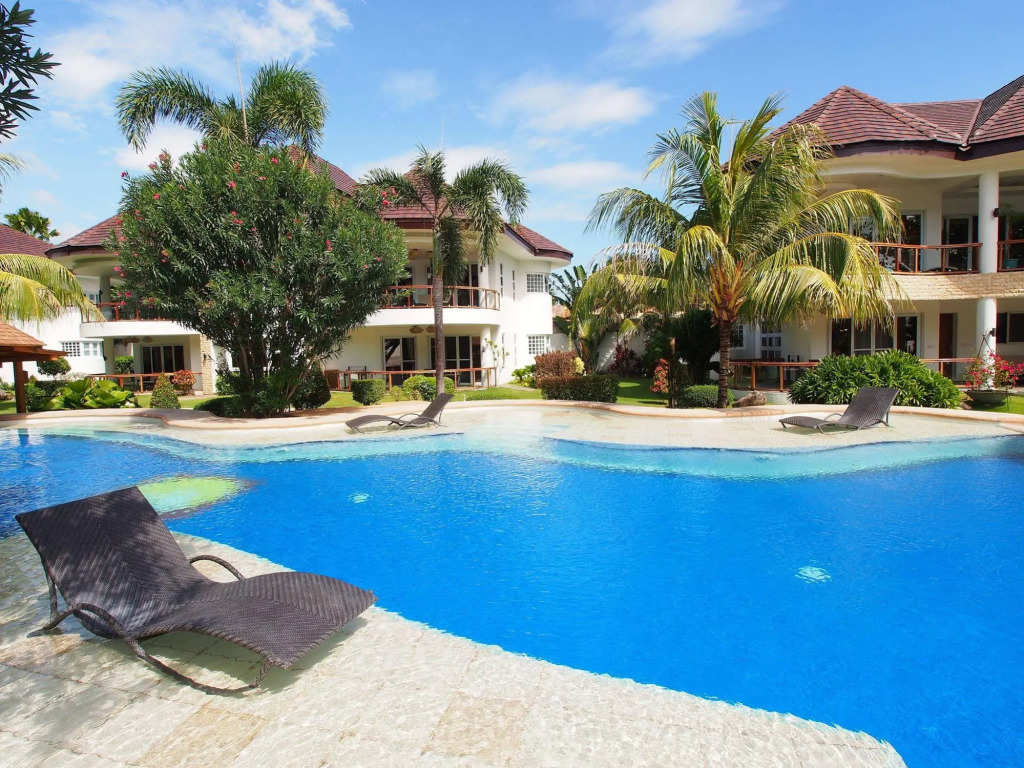 Vida Homes Condo Resort