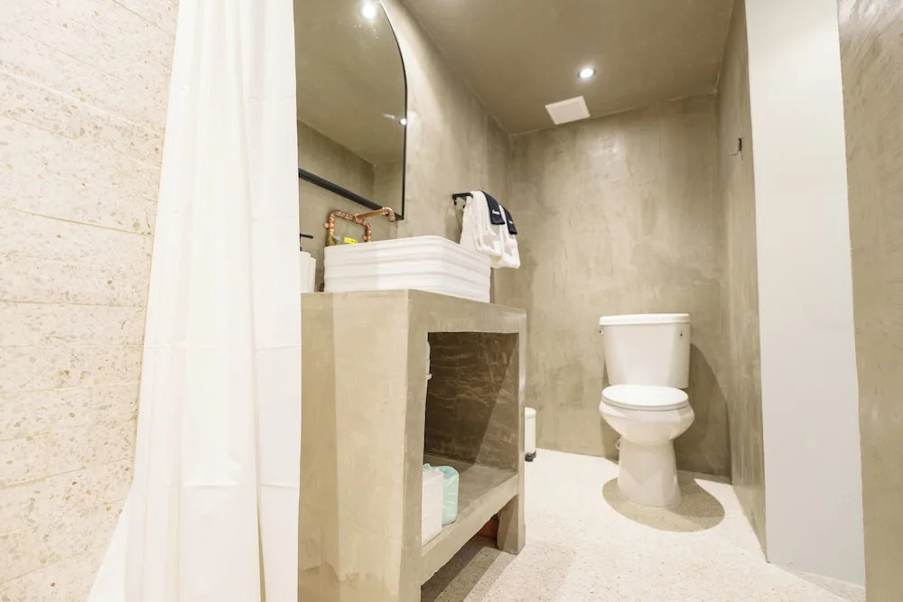 Romeo Hotel- Adults Only