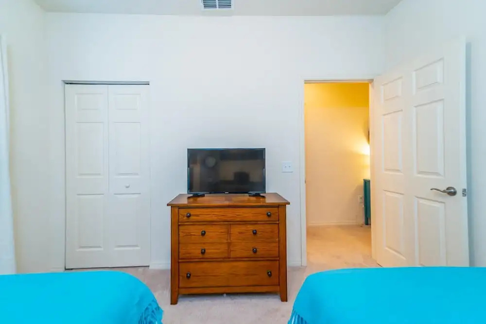November Special at WL 4 Bed 3 Bath ID: 256178