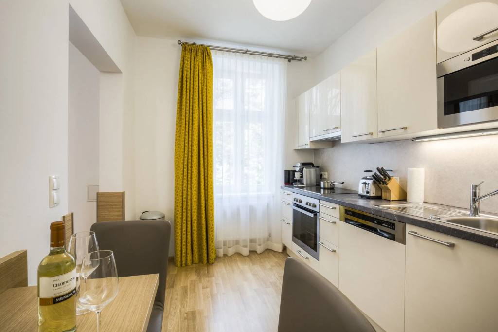 Vienna Grand Apartments City