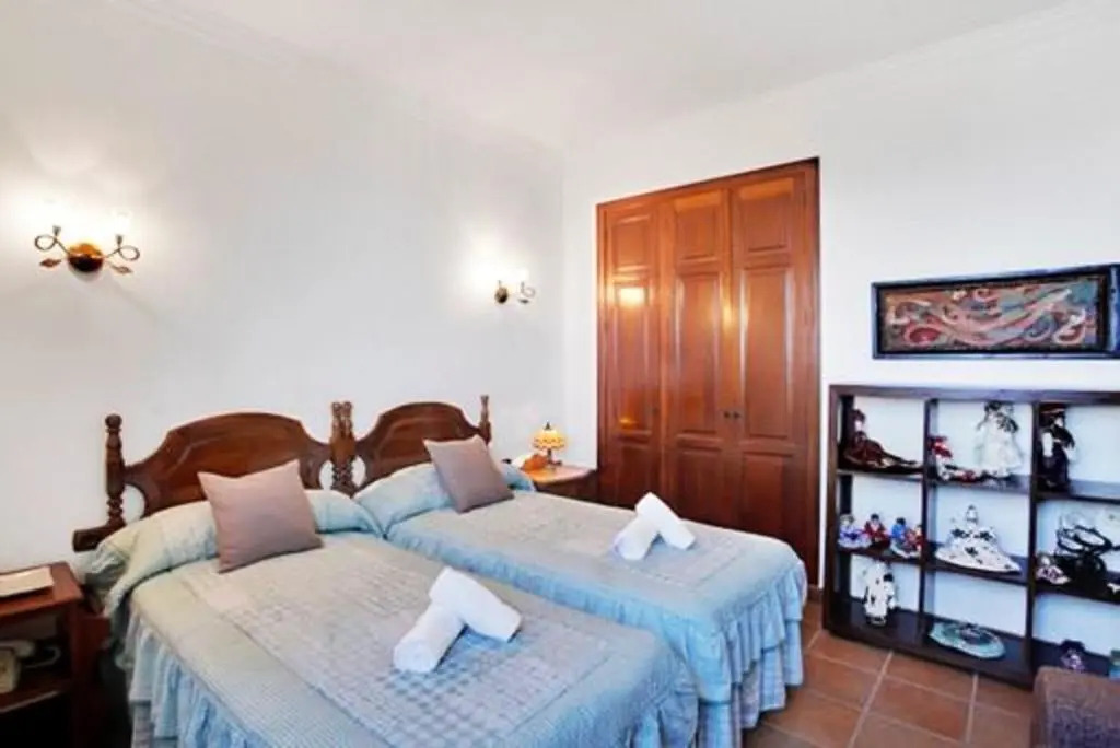 3 bedrooms villa with sea view enclosed garden and wifi at Los Realejos 3 km away from the beach