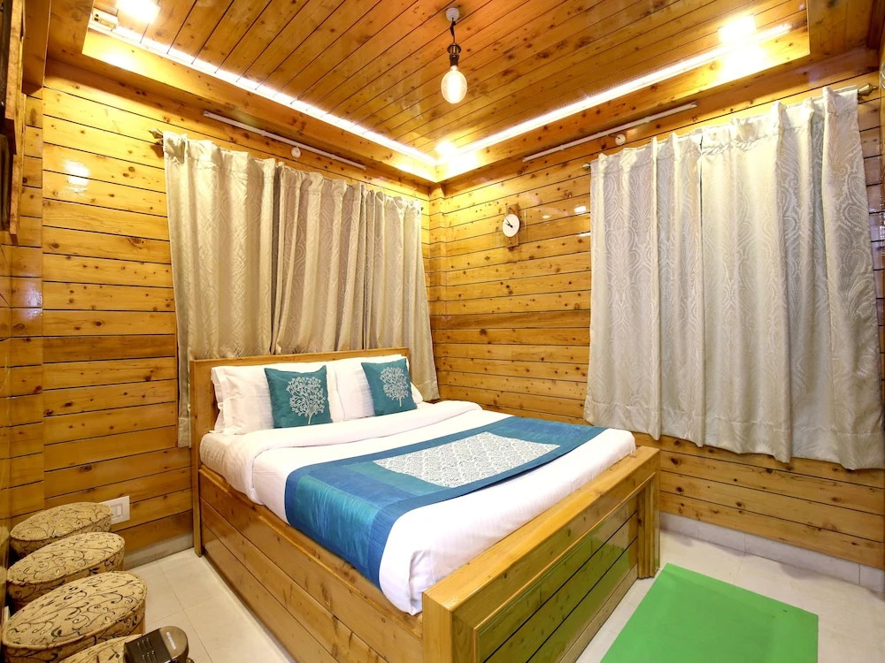 OYO 10299 Home Luxury Cottage Vikas Nagar