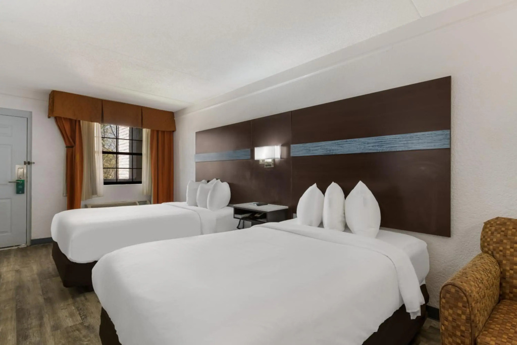 Quality Inn & Suites Airport