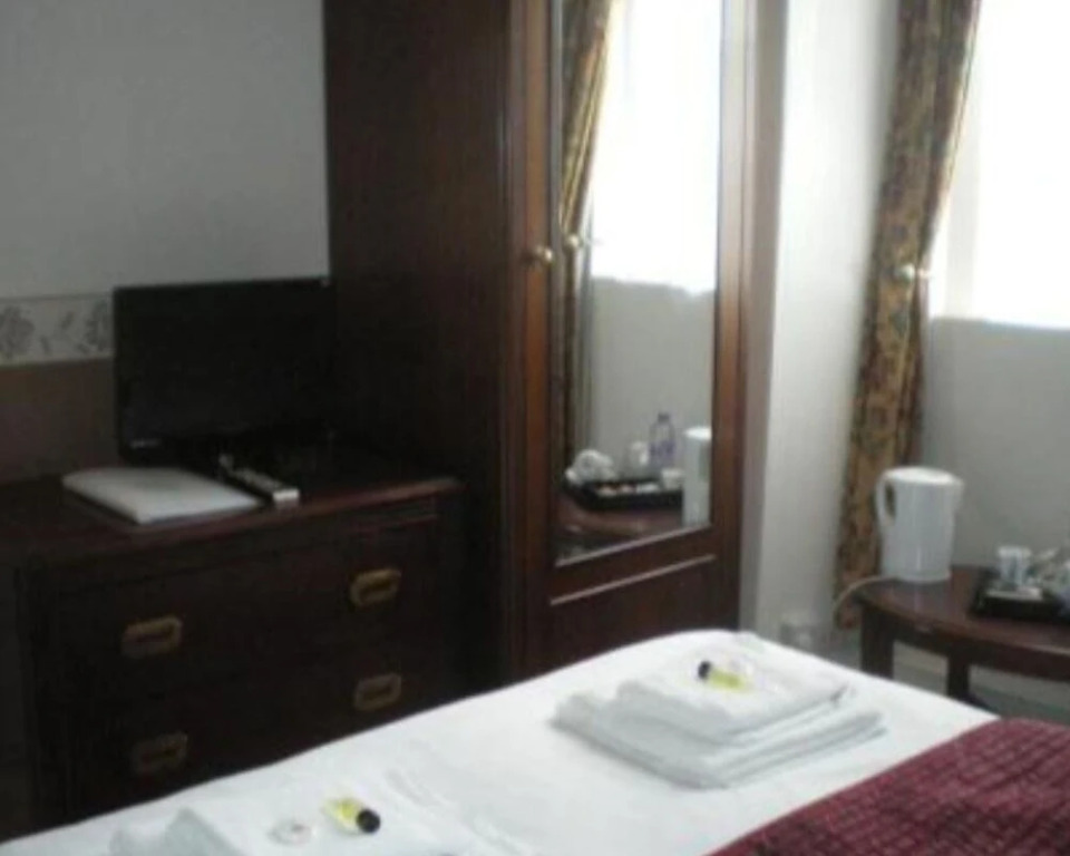 The Crown Hotel