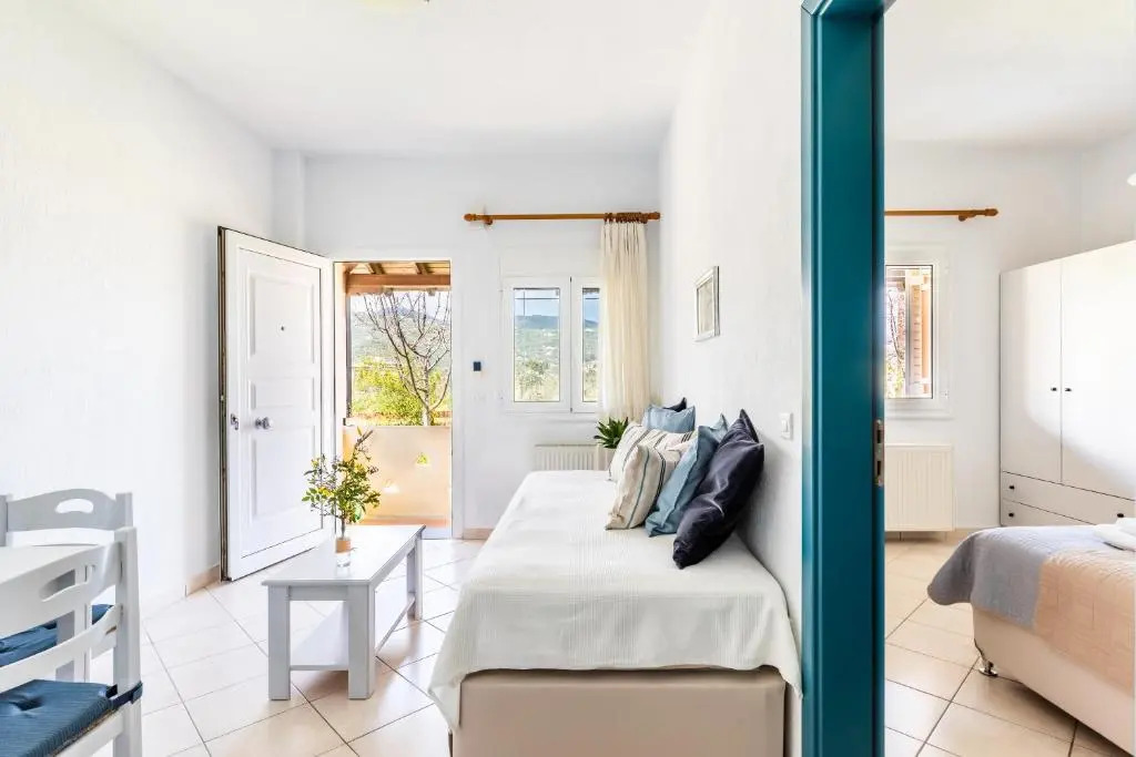 Lithos Apartments