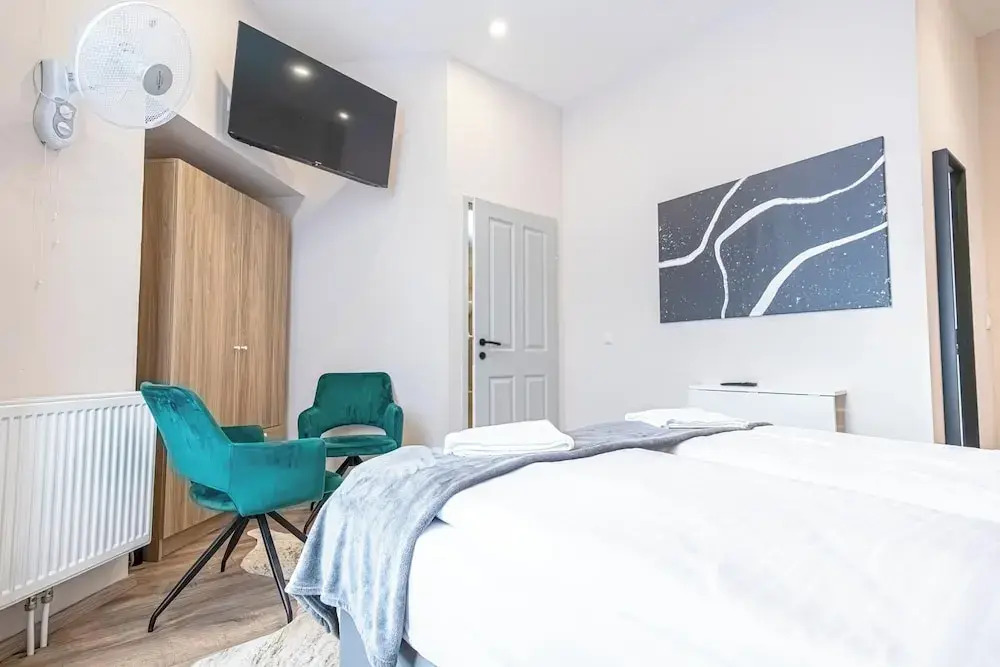 4BR Apt. for Groups 6-Min to Stadthalle