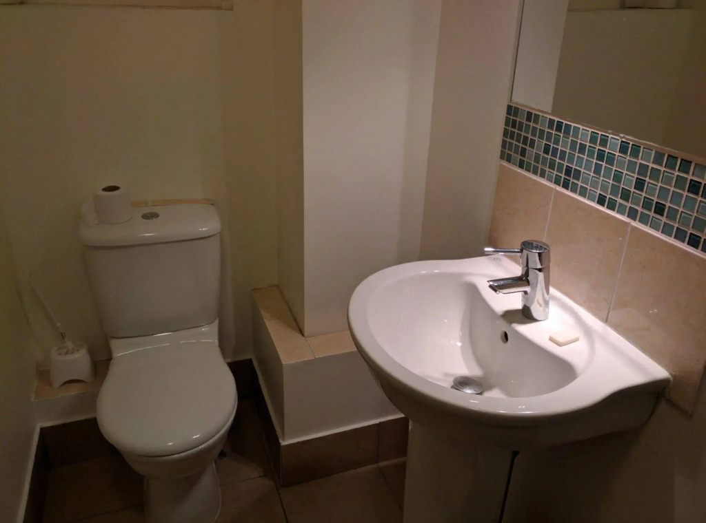 A to B Hotel
