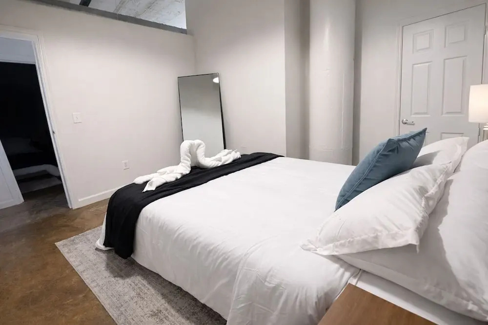 Cold Storage by Stylish Stays