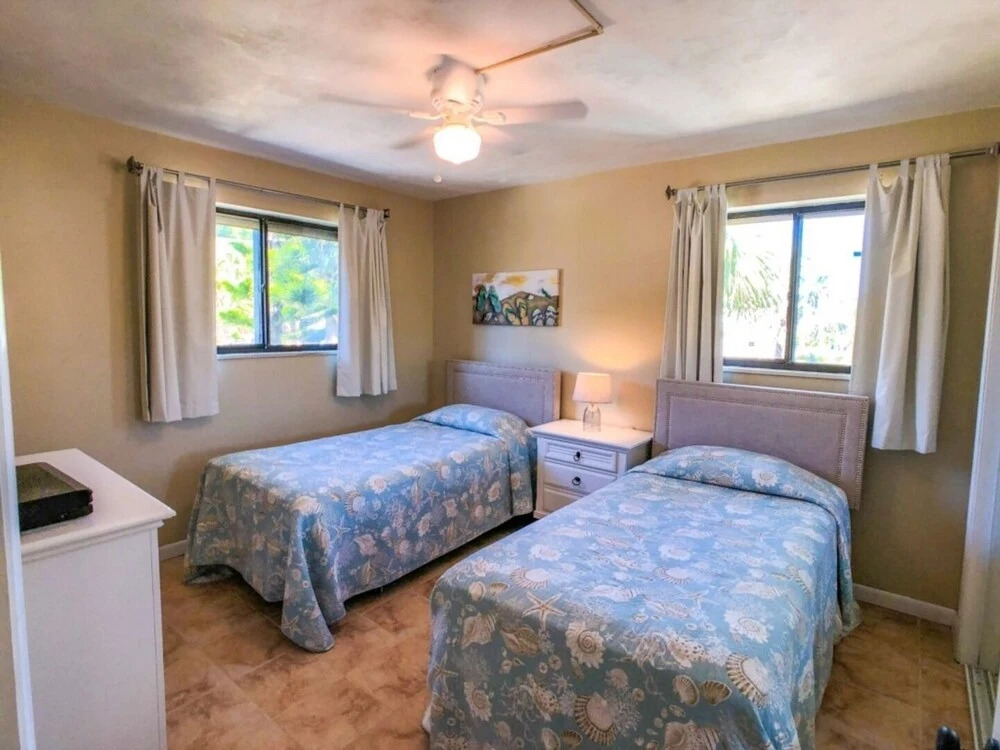 Beach Barn - 4 Bedroom Pet-friendly Home With Private Pool