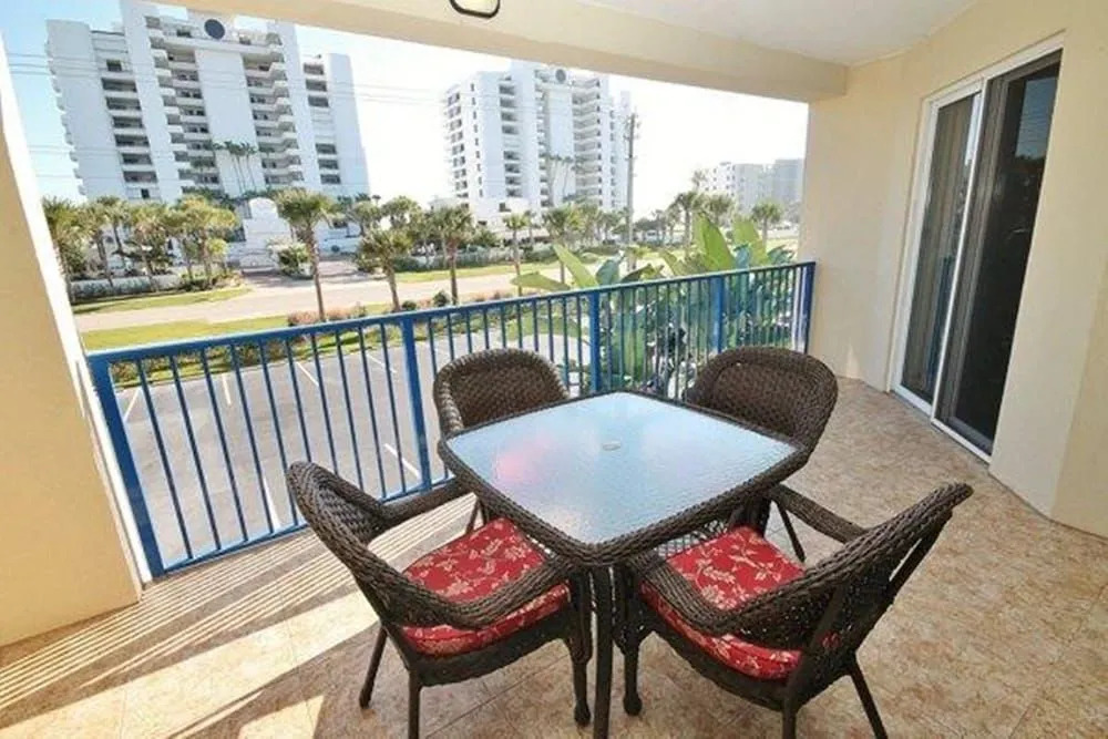 Oceanwalk 12-206 Apartment 2