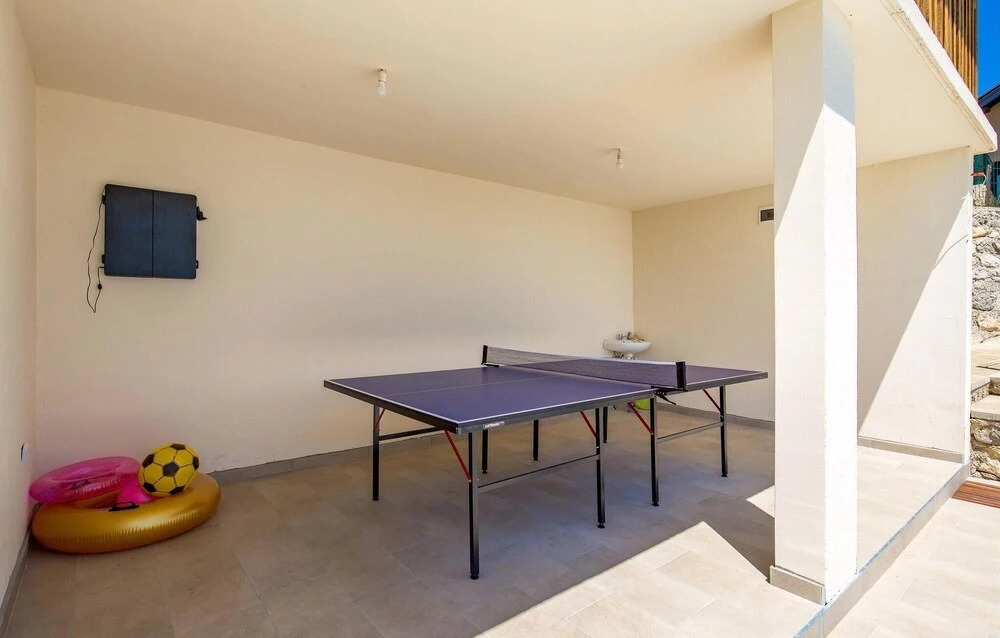 Awesome Apartment in Rakovica With 1 Bedrooms, Wifi and Outdoor Swimming Pool