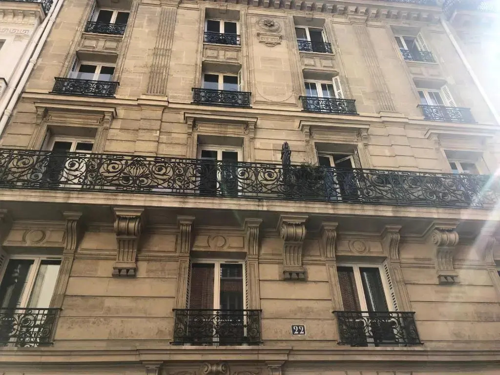 ARC DE TRIOMPHE-CARNOT Luxury & Design with AC