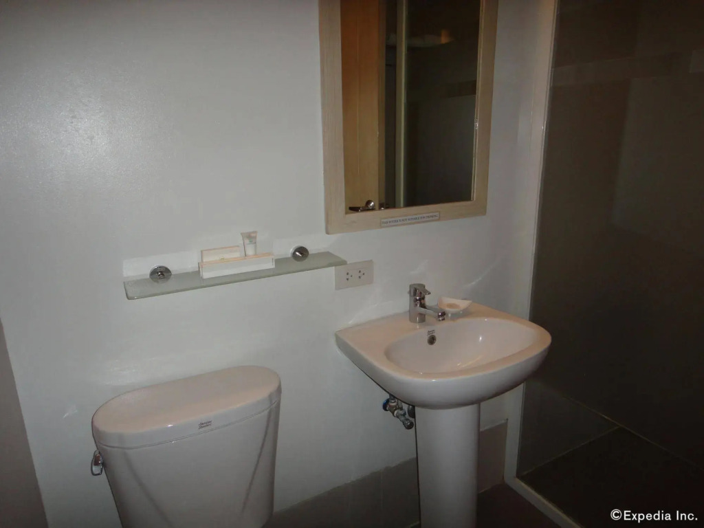Zerenity Hotel & Suites