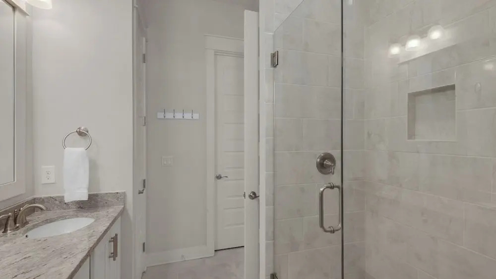 Modern Comfort + Resort Style Pool: Perfect Prominence Location for 10